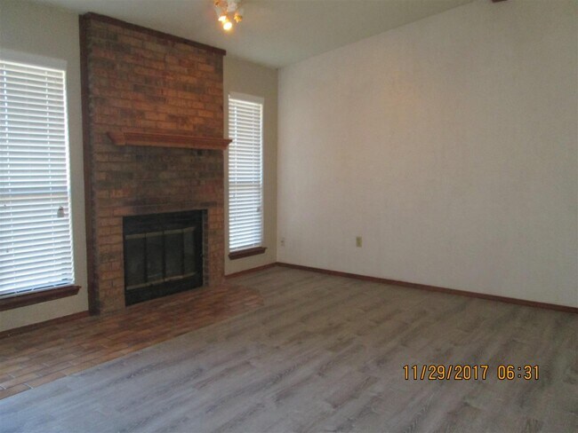 Foto del edificio - 907 NE Tortoise Dr