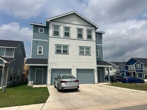 Building Photo - 13351 Rowdy Cove