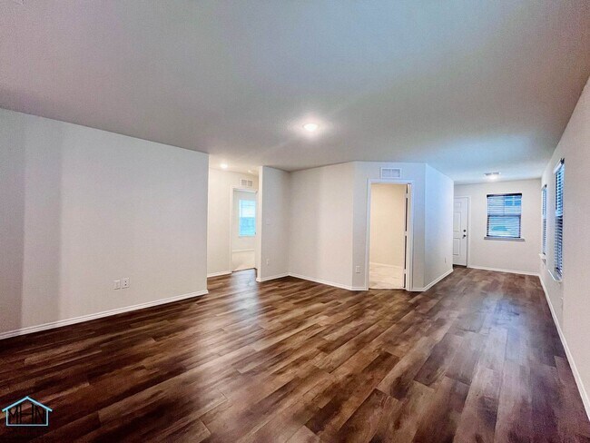 Foto del edificio - Charming 3-Bedroom, 2-Bathroom Oasis Nestled in the Vibrant Heart of San Antonio, Texas!