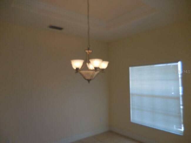 Building Photo - 2567 Mauritania Rd