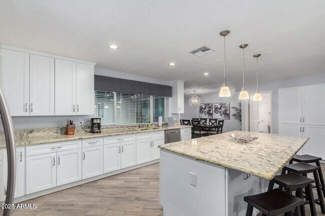 Foto del edificio - 10844 N 37th Pl