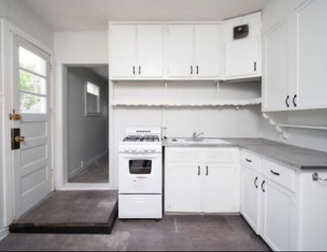 Foto del edificio - A nice 2 bedroom home