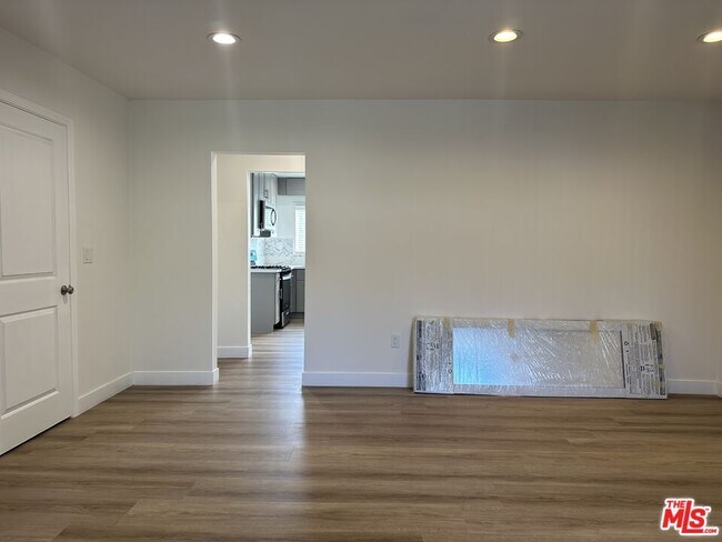 Building Photo - 731 Crenshaw Blvd