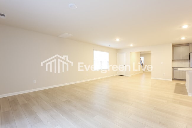 Foto del edificio - 4014 Rustling Grass Trl