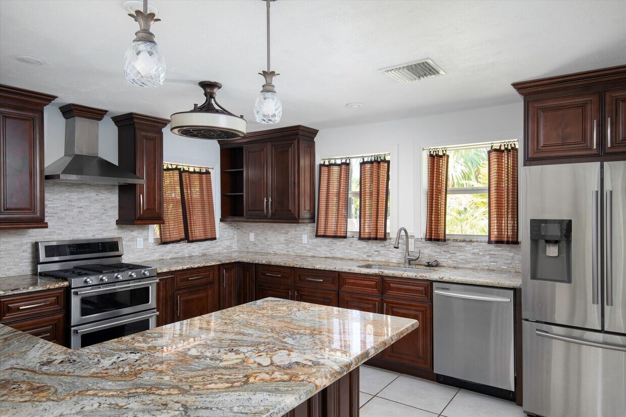 Primary Photo - Welcome to 22 Key Haven Canal Home!
