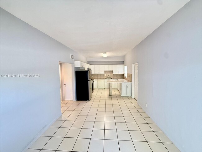 Building Photo - 2503 NW 5th Ave