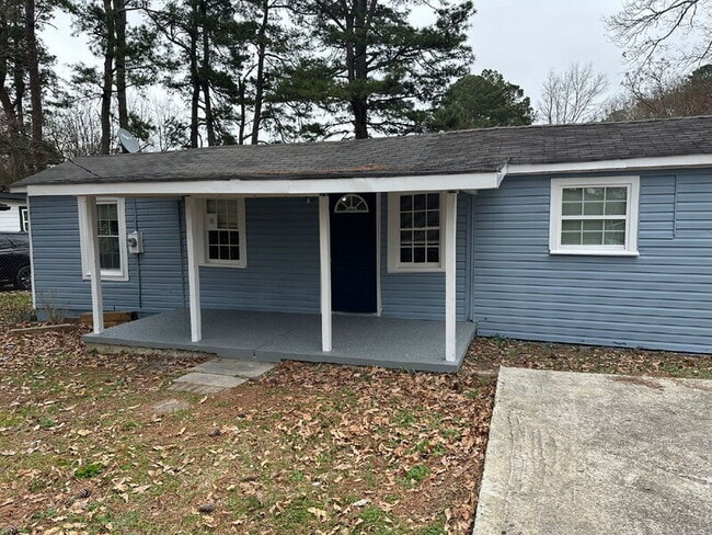 Building Photo - 5038 Westbrook Rd