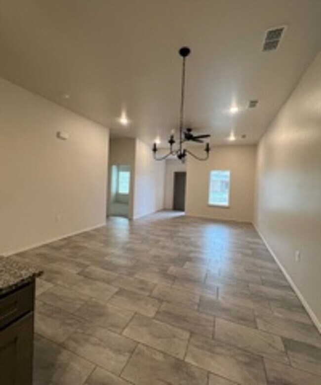 Foto del edificio - Escape the Ordinary in Viridian Townhomes!