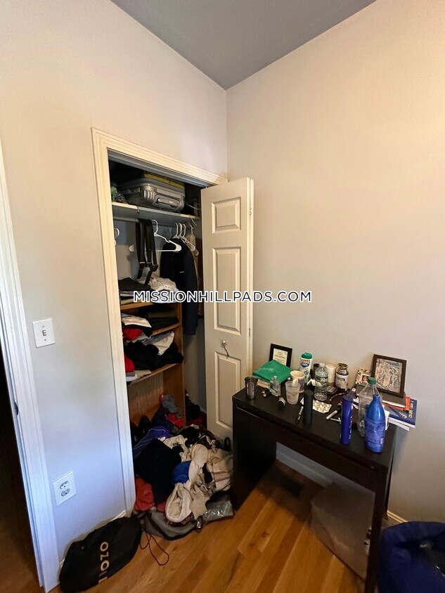 Roxbury Apartment for rent 4 Bedrooms 2 Ba... Alquileres en Boston