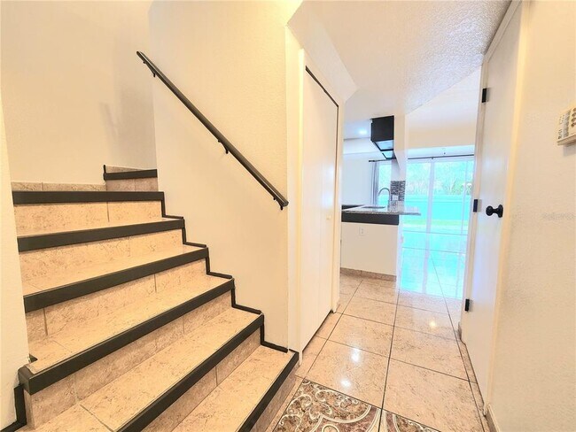 Building Photo - 221 Caribbean Dr