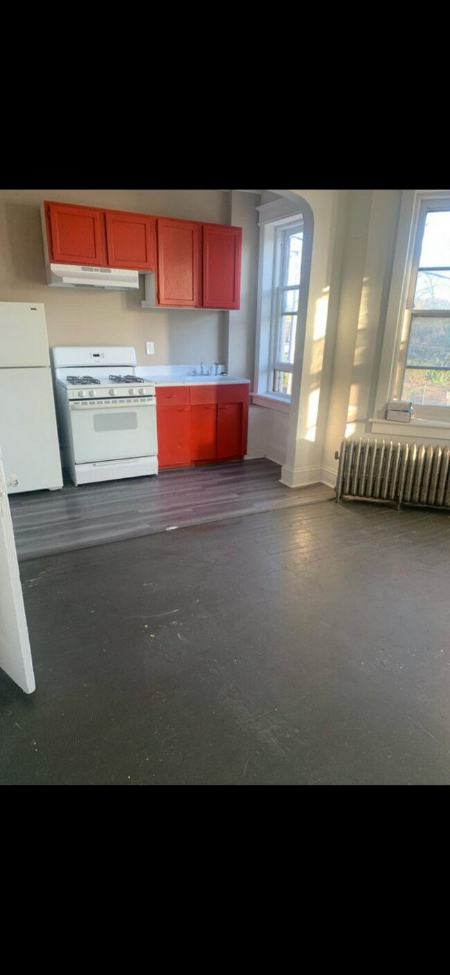 Foto del edificio - 542 E State St