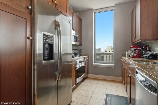 Foto del edificio - 600 N Lake Shore Dr
