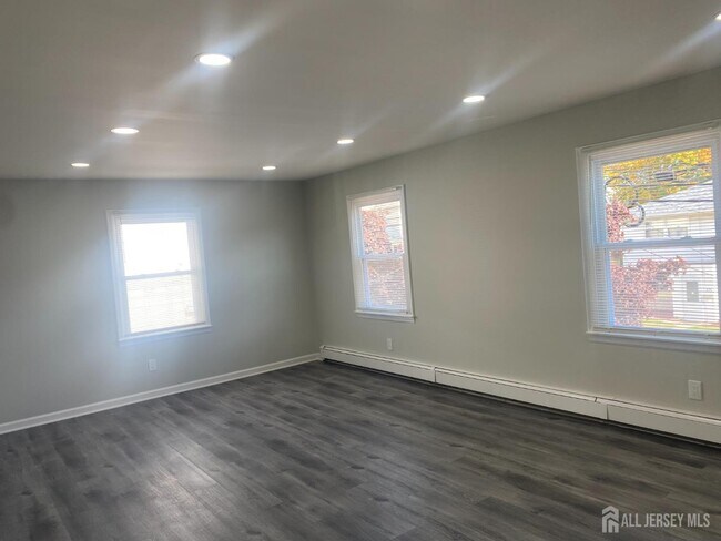 Foto del edificio - 111 Riva Ave