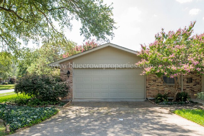 Foto del edificio - 12449 High Meadow Dr