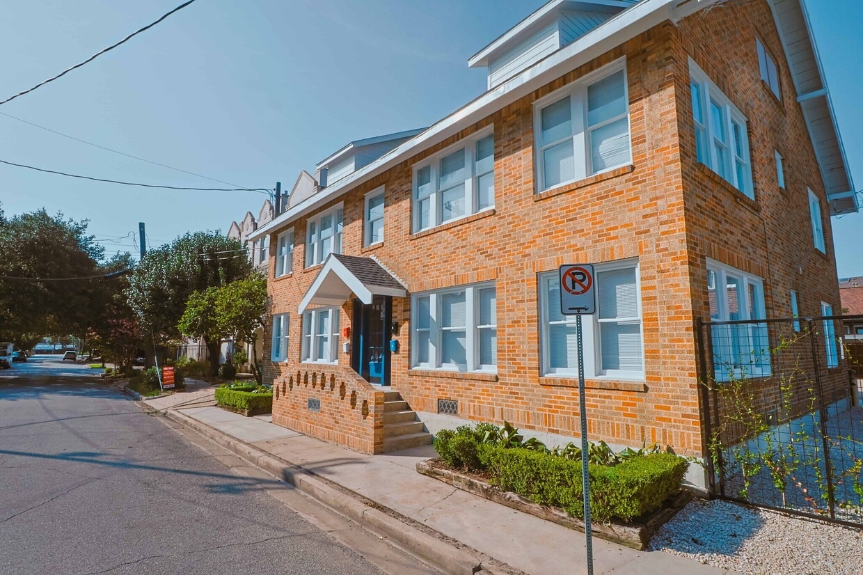 Front exterior - 706 Rosedale St (Houston, TX)