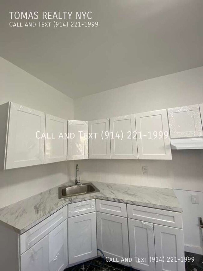 Photo - 53 Maple St Apartment