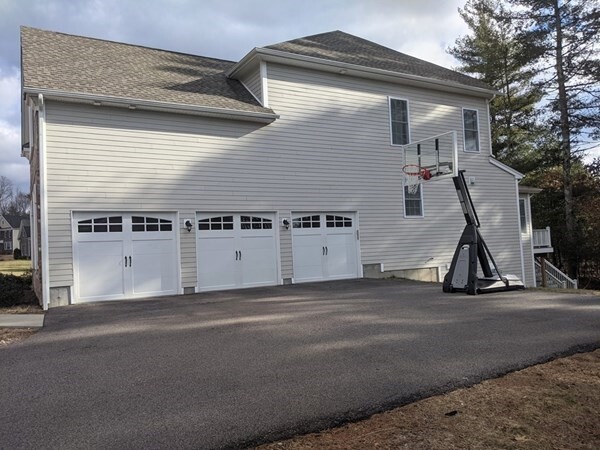 Building Photo - 31 Lester Gray Dr