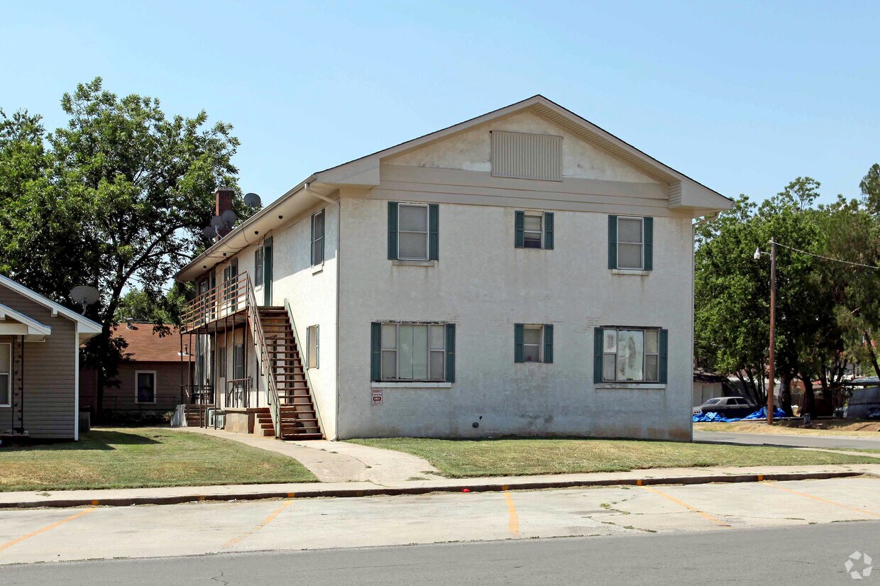 401 S 14th St, Chickasha, OK 73018 Apartments in Chickasha, OK