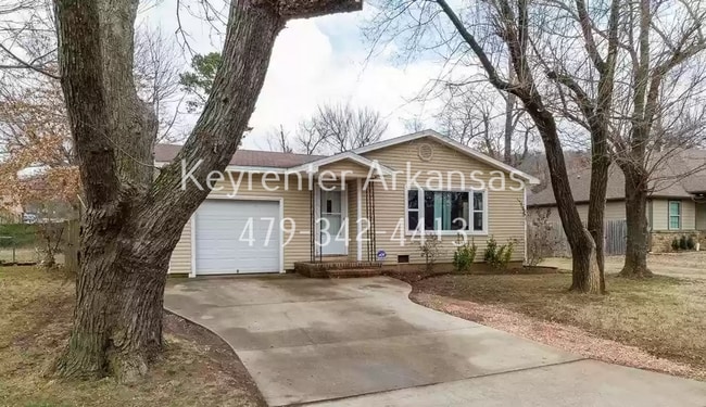 Photo - 1144 N Vista Pl House