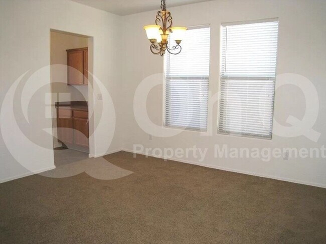 Foto del edificio - 6886 S Emerald Pl