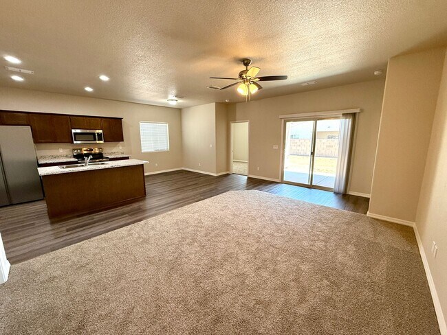 Foto del edificio - Beautiful 4-Bedroom Home for Rent in Cerba...