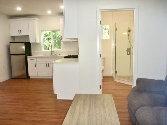 Building Photo - 1110 S Wooster St