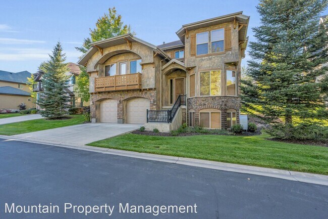 Foto del edificio - 7 br, 4 bath House - 1165 N. Cottage Way