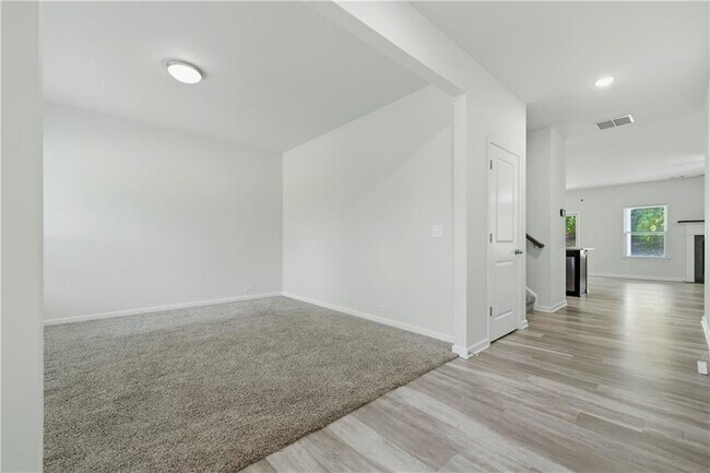 Foto del edificio - 1900 Azure Grove Ct