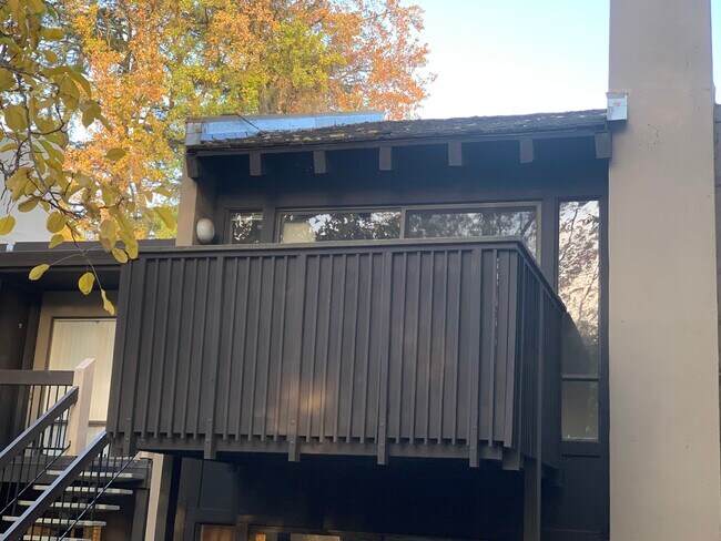 Building Photo - 2286 Woodside Ln