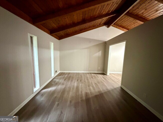 Building Photo - 5776 Windermere Ct