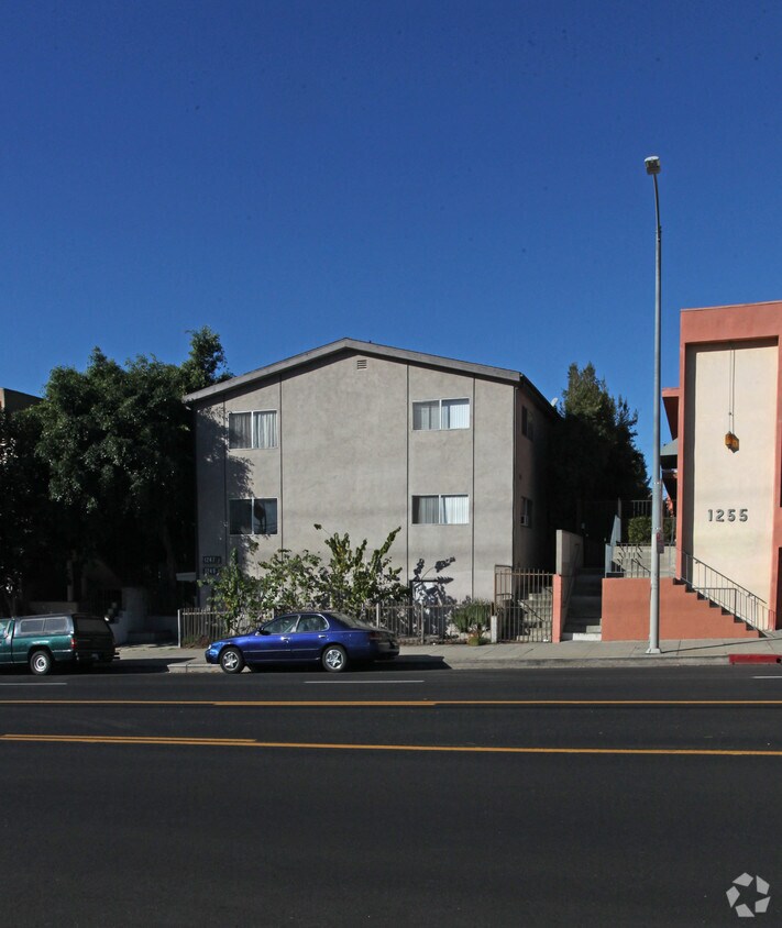 Primary Photo - 1247-1249 N Virgil Ave