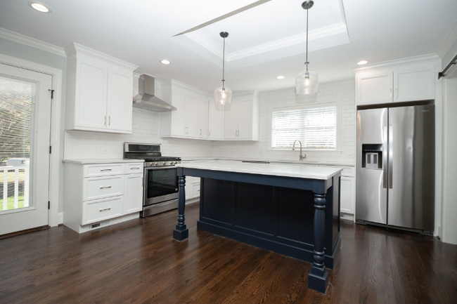 Building Photo - 5329 Seacroft Rd