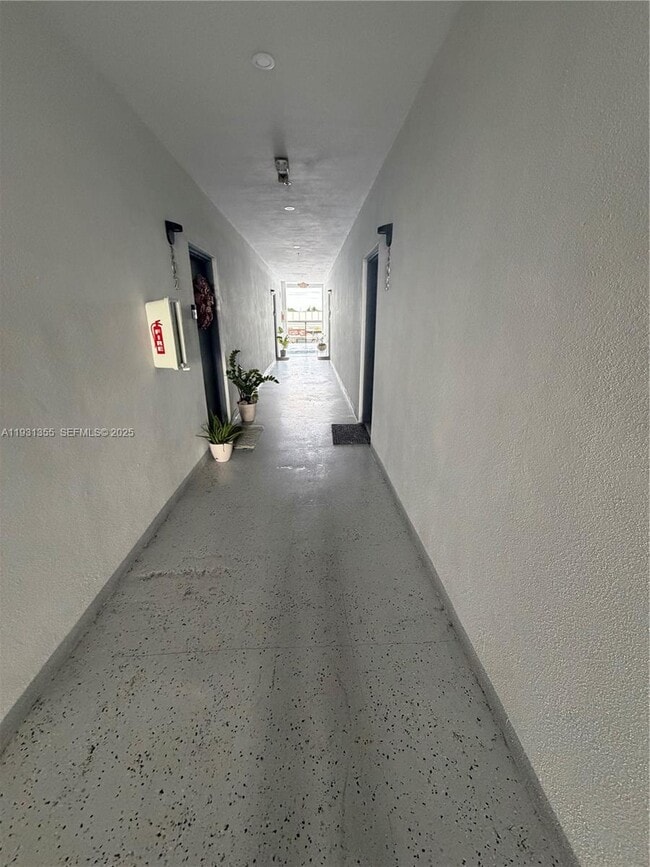 Foto del edificio - 853 E 24th St