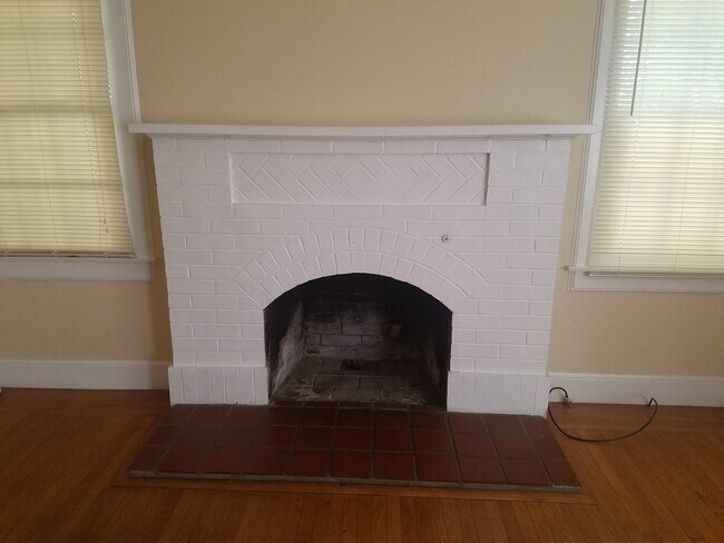Building Photo - 7000  1104 38th Street Rental