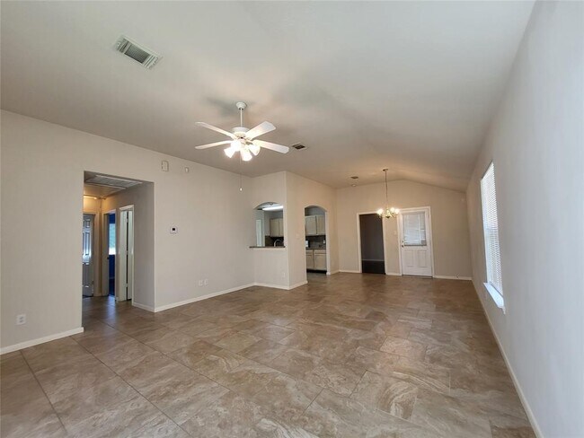 Foto del edificio - 6531 Carly Park Way