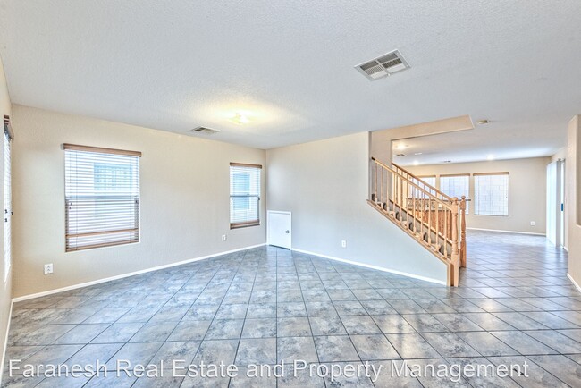 Foto del edificio - 3 br, 2.5 bath House - 670 Port Talbot Ave
