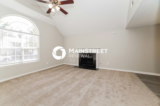Building Photo - 3 Bedroom Pet-Friendly Home in Douglasvill...