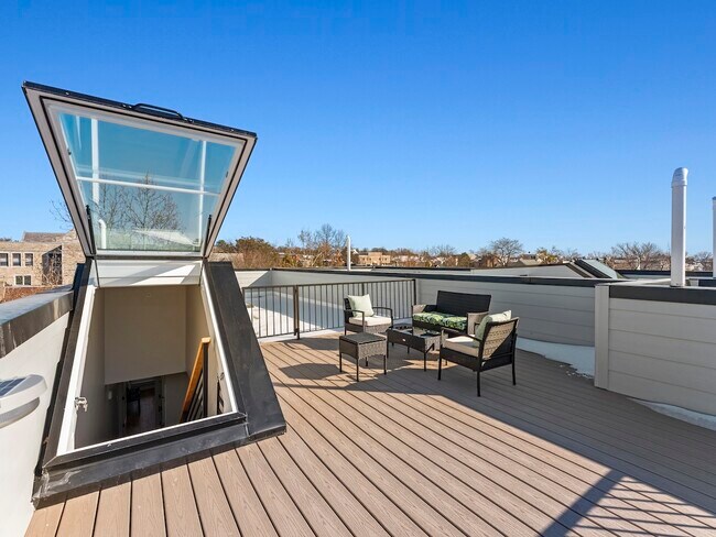 Foto del edificio - 4320 7th St NW