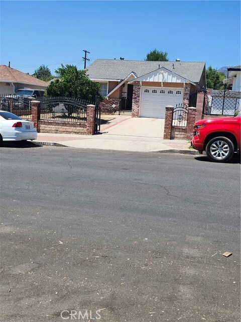 Foto principal - 13271 Beaver St