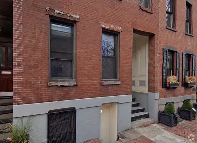 Building Photo - 38 Bradford St