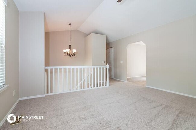 Building Photo - 709 Fernwood Ter, Lake St Louis, MO 63367