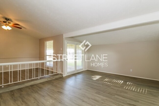 Building Photo - Charming 3 Bedroom in The Colony!