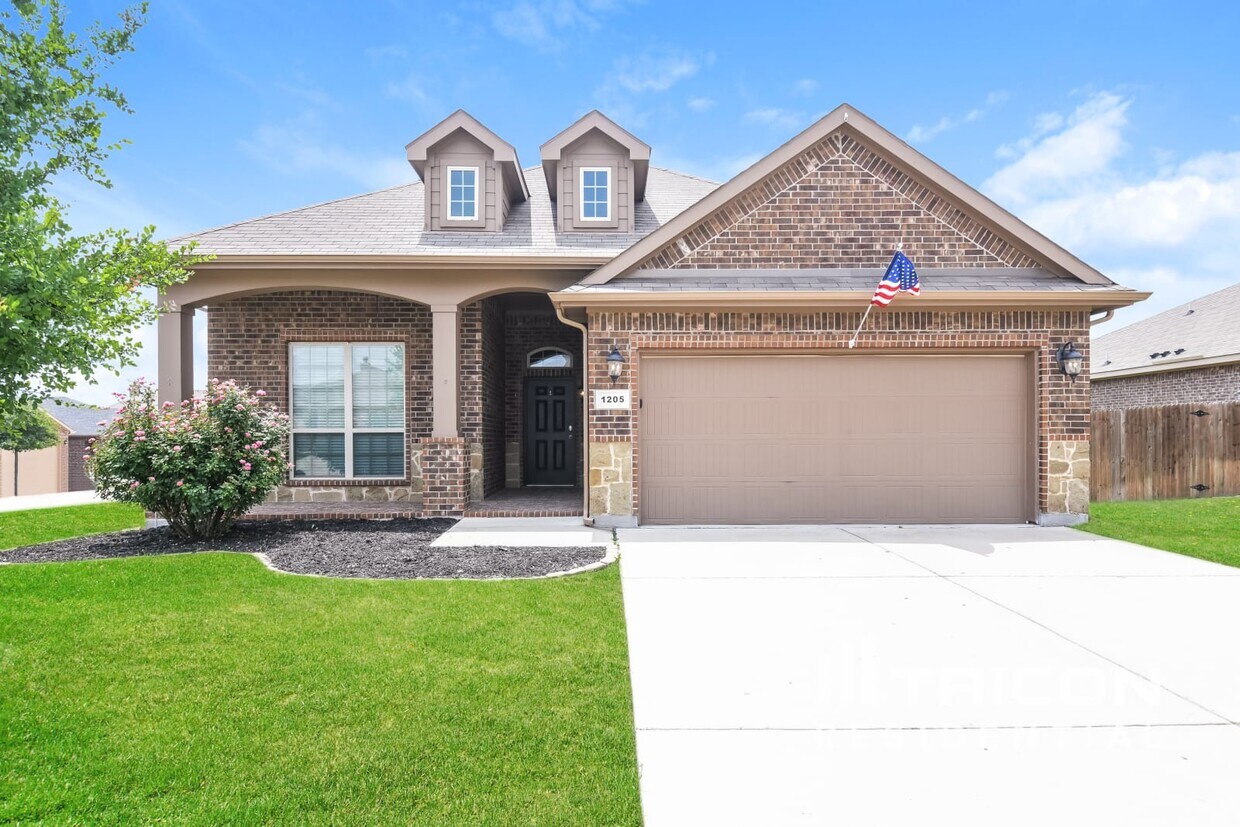 Primary Photo - 1205 Vaughna Drive Weatherford TX