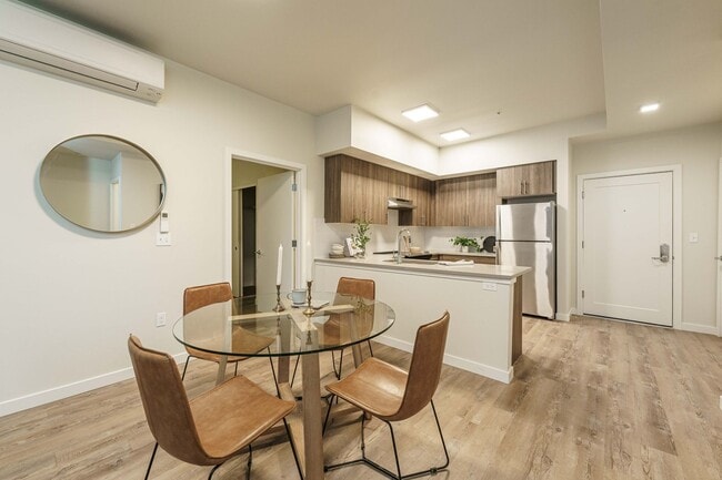 Interior Photo - The Woods on Marquam Hill