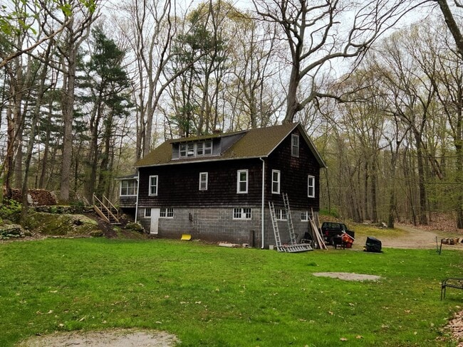 Foto del edificio - 480 Maupas Rd N