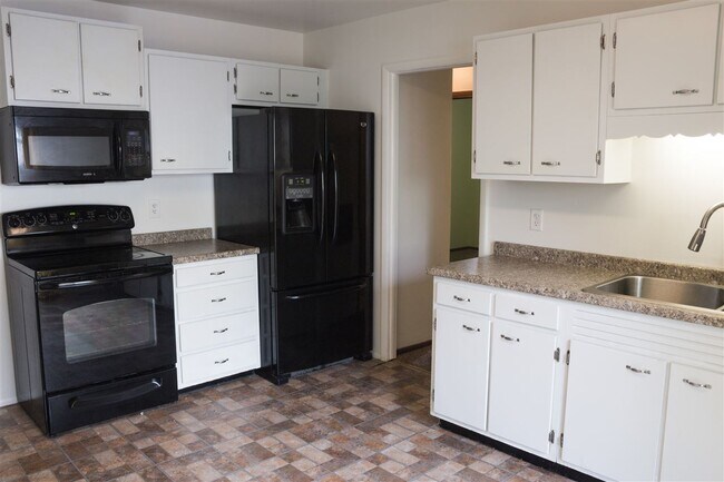 Foto del edificio - 1806 Golden Oak Ln