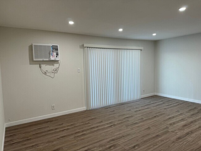 Foto del edificio - 7424 Haskell