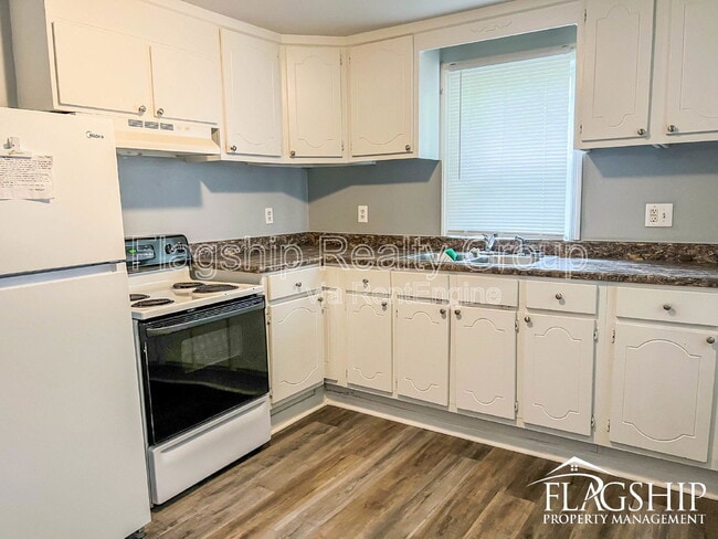 Building Photo - 122 Blaire Ln