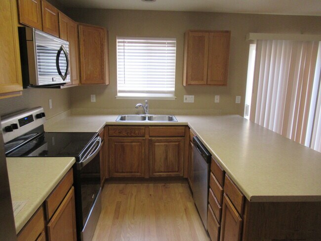 Building Photo - 1918 Bristlecone Dr