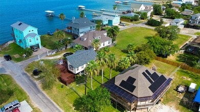 Building Photo - 115 12th St